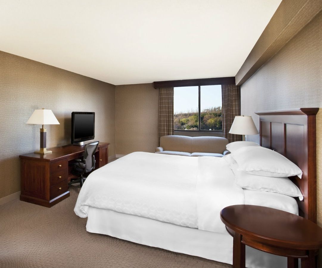 Corner King Room Sheraton Harrisburg Hershey Hotel